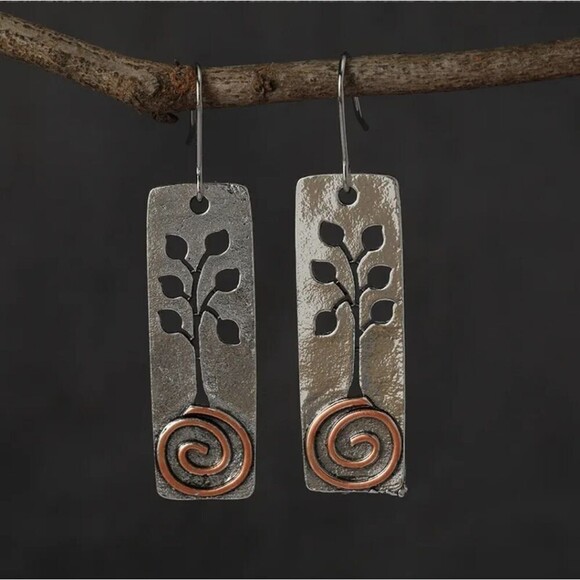 Tree stencil landscape nature inspired minimalist earrings - Picture 3 of 5